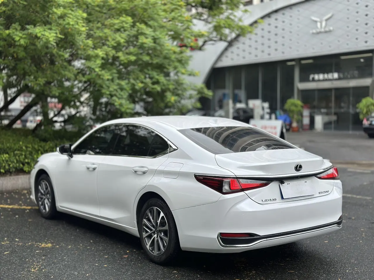 Lexus ES (Imported) 2021 ES200 2.0 Stepless Premium Edition Automatic Gear 9