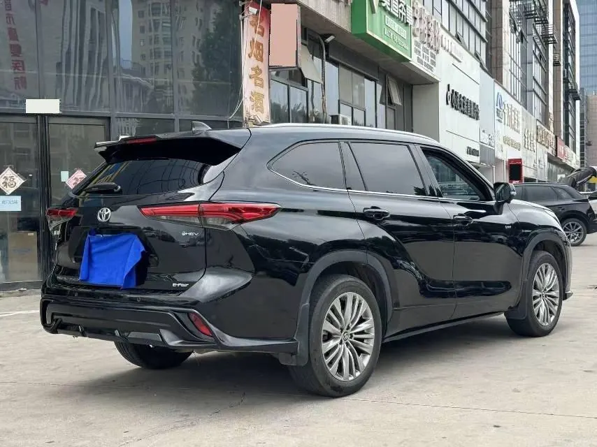Toyota 2024 Highlander Dual Engine 2.5 Stepless Intelligent Electric Hybrid Four-wheel Drive Premium Edition 7-seat Automatic Transmission 9