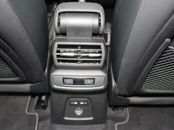 Audi Q4 e-tron 2024 40 e-tron Creation Edition 10