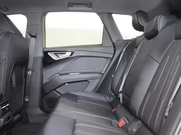 Audi Q4 e-tron 2024 40 e-tron Creation Edition 8
