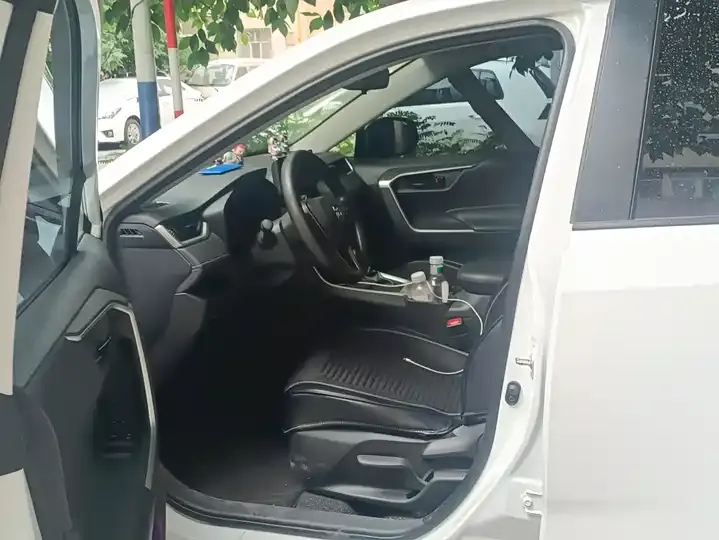 RAV4 RongFang 2023 2.0L CVT Two-Drive Urban Edition 7