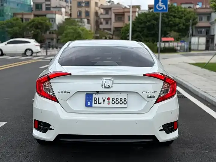 Civic 2019 220TURBO CVT Dynamic Edition National V 6