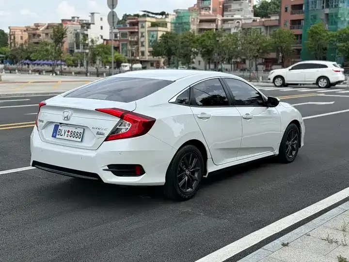 Civic 2019 220TURBO CVT Dynamic Edition National V 7
