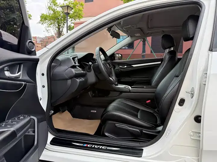 Civic 2019 220TURBO CVT Dynamic Edition National V 8