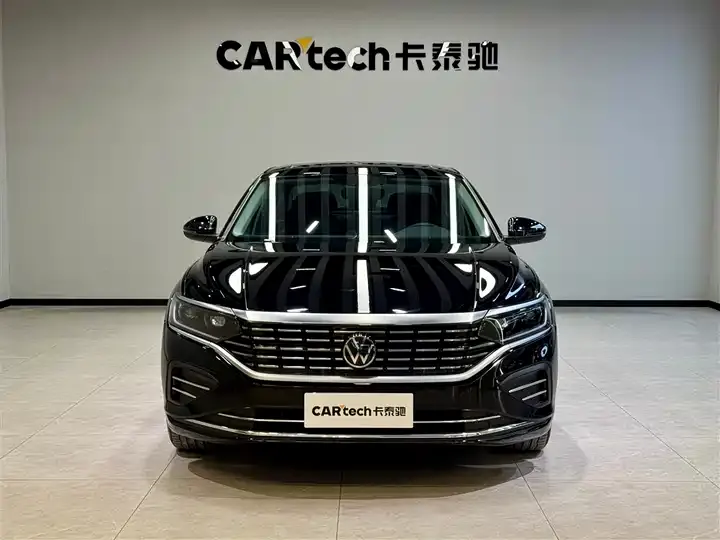 Passat 2025 outstanding 380TSI Longteng Edition 3