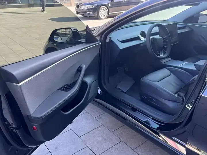 Model 3 2023 rear-wheel drive version 3