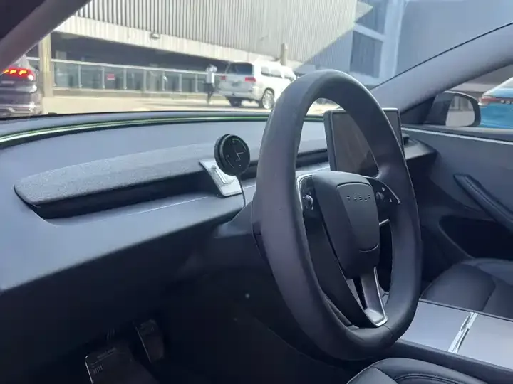 Model 3 2023 rear-wheel drive version 5