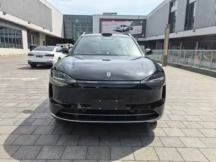 AITO M9 2024 extended range Max version 52kWh 6-seat version 2