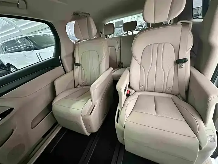 Buick GL8 New Energy 2025 Lu Shang Exclusive Edition 12