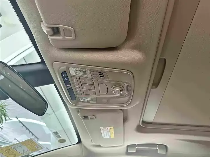 Buick GL8 New Energy 2025 Lu Shang Exclusive Edition 6