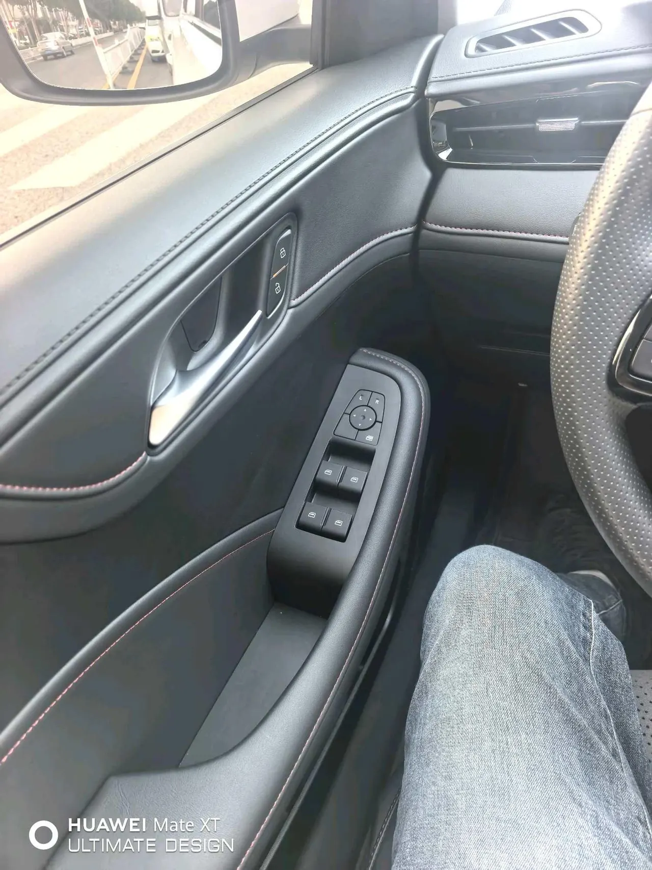 Roewe 2026 i5 1.5 Stepless Administrative Edition Automatic Gear 10