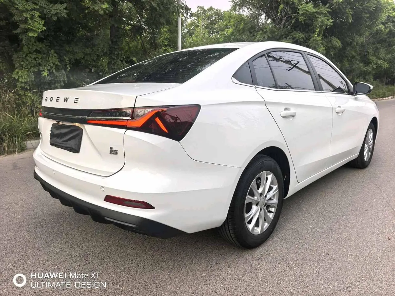 Roewe 2026 i5 1.5 Stepless Administrative Edition Automatic Gear 5