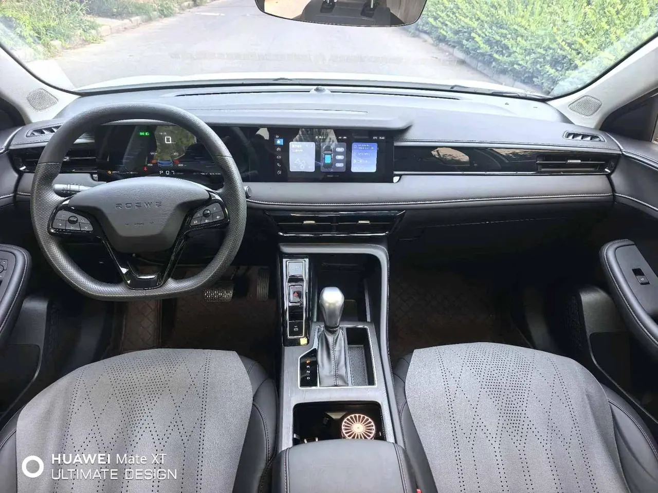 Roewe 2026 i5 1.5 Stepless Administrative Edition Automatic Gear 8