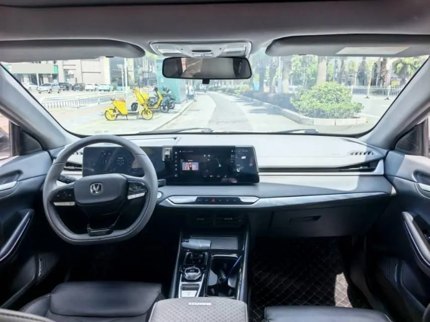 ChangAn 2023 Ruicheng PLUS 1.5T Flagship Automatic Gear 8