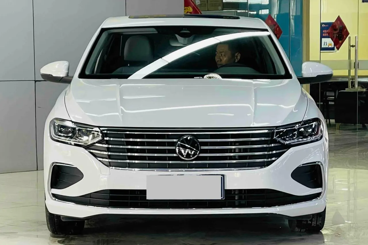 Volkswagen 2024 LaVida 1.5 5 Million Edition Automatic 2