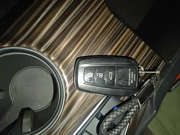 Camry 2019 2.0G Deluxe Edition 9