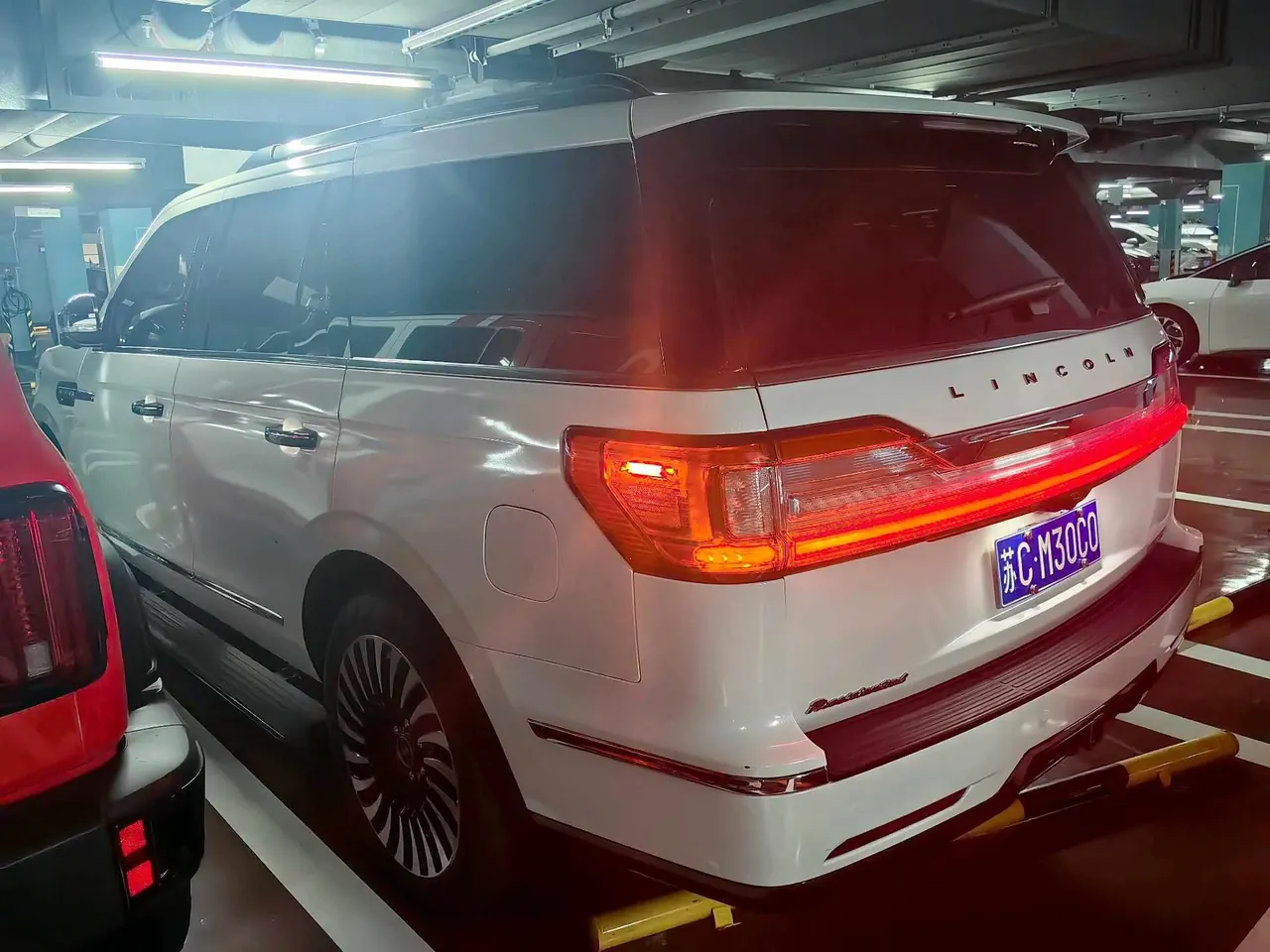 Lincoln Navigator (Imported) 2020 Navigator 3.5T Presidential Series Automatic Gear 13