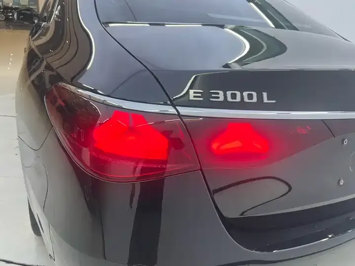 Mercedes Benz E Class 2025 E 300 L Luxury Model 8