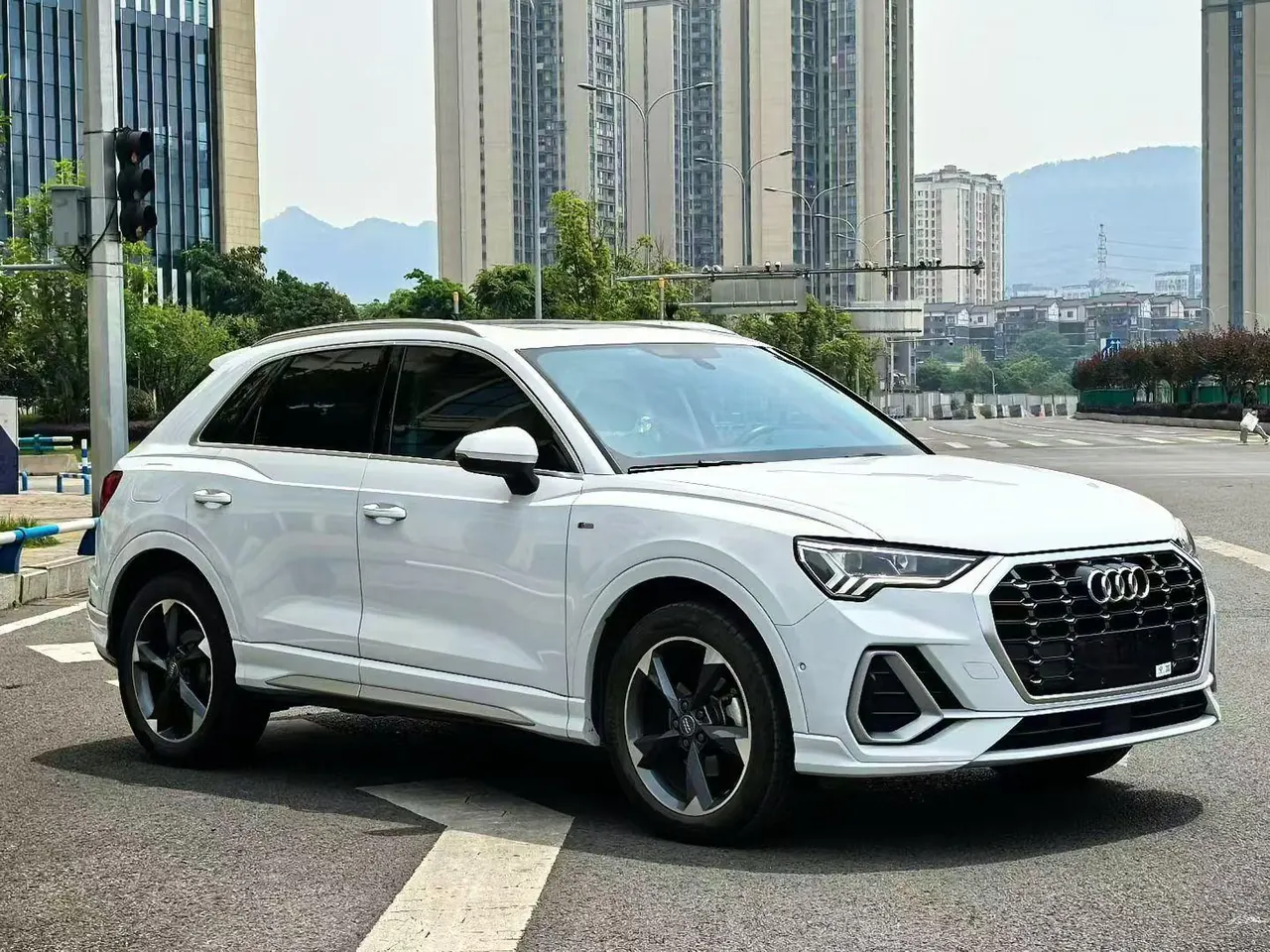 Audi 2021 Q3 1.4TFSI 35TFSI Fashion Elegant Automatic Gear 3