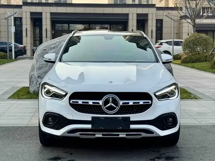 Mercedes Benz GLA 2020 GLA 200 2