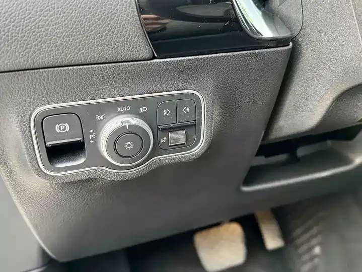 Mercedes Benz GLA 2020 GLA 200 7