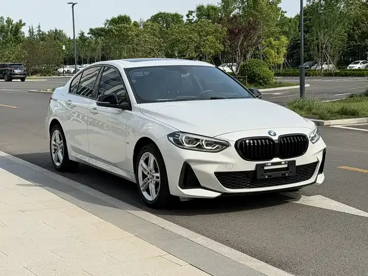 BMW 1 Series 2021 120i M Sports Obsidian Night Edition 3