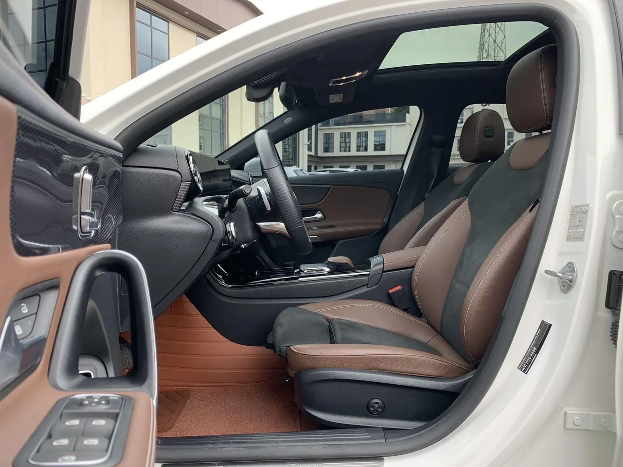 Mercedes Benz Class A 2021 A 200 L 1.3T Fashion Automatic Gear 4
