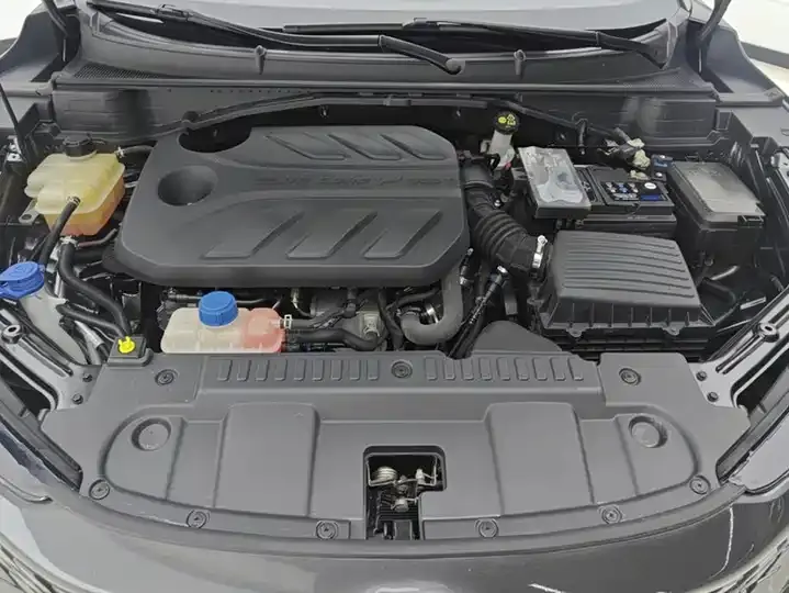 ChangAn UNI-T 2022 1.5T Honorable Model 10