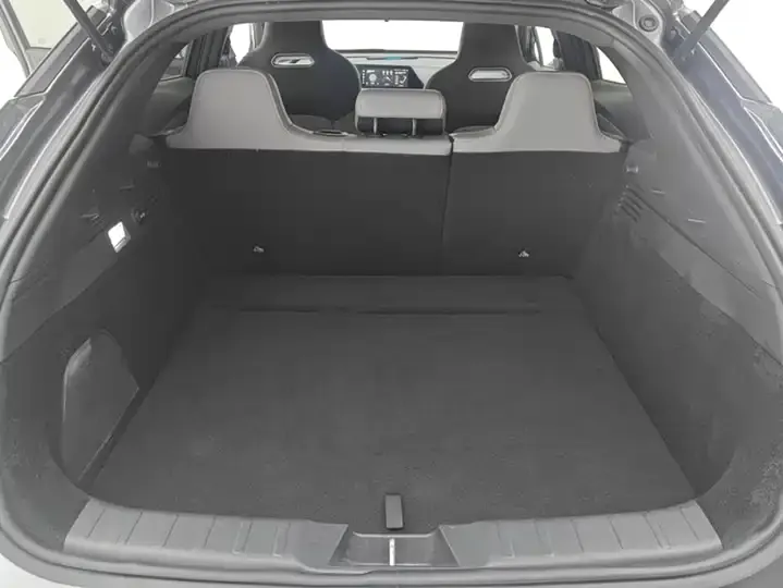 ChangAn UNI-T 2022 1.5T Honorable Model 4