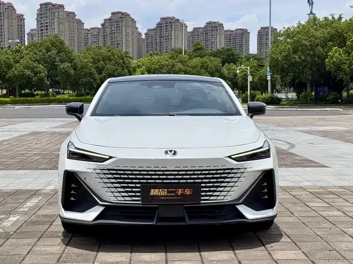 ChangAn UNI-V 2022 1.5T Honorable Model 2