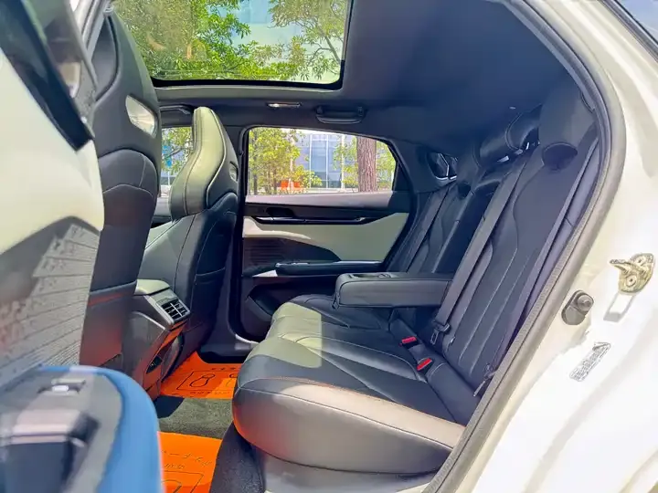 ChangAn UNI-V 2022 1.5T Honorable Model 8