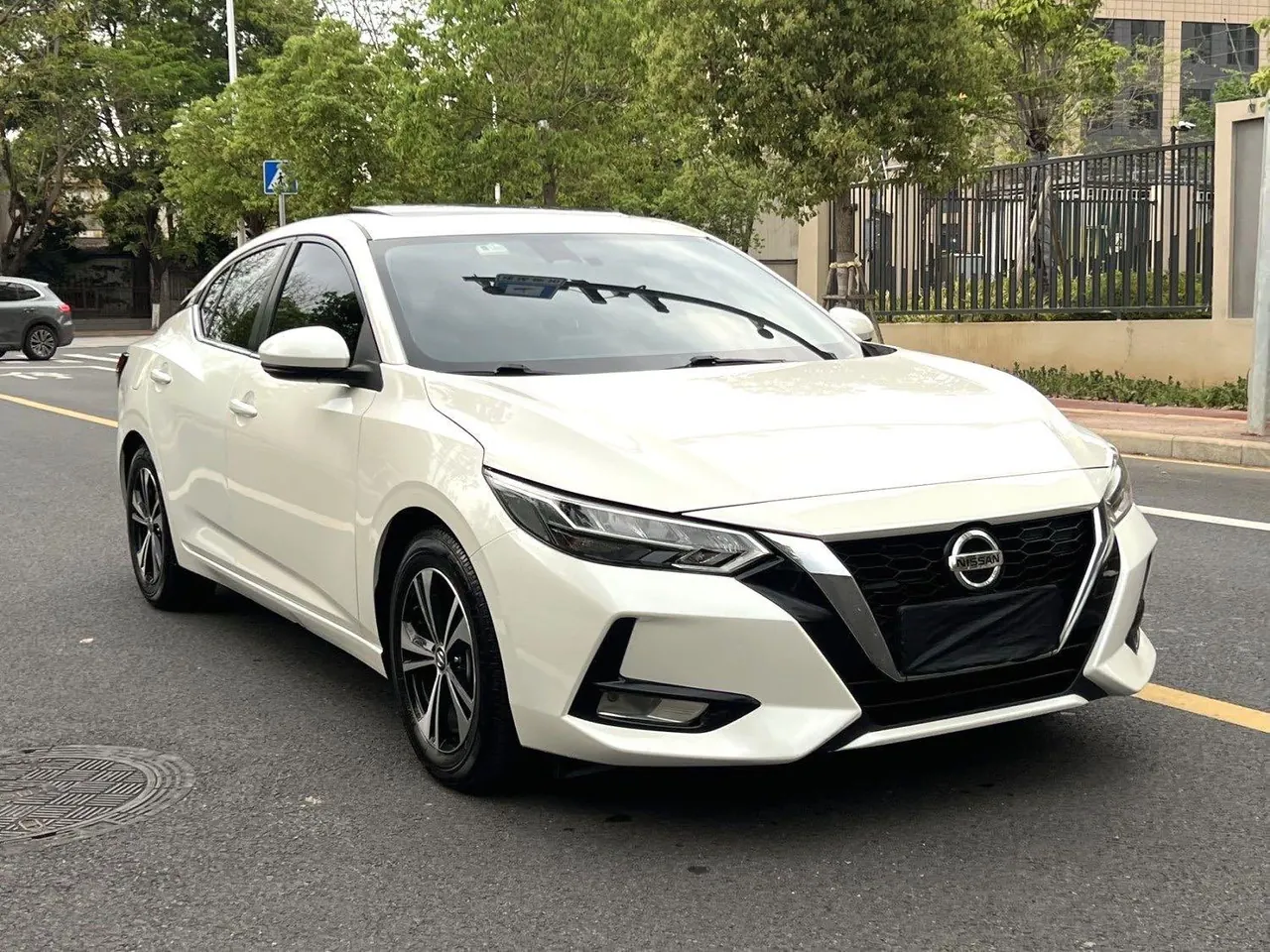 Nissan 2021 Sylphy 1.6 Stepless XL Pleasant Edition Automatic Gear 3
