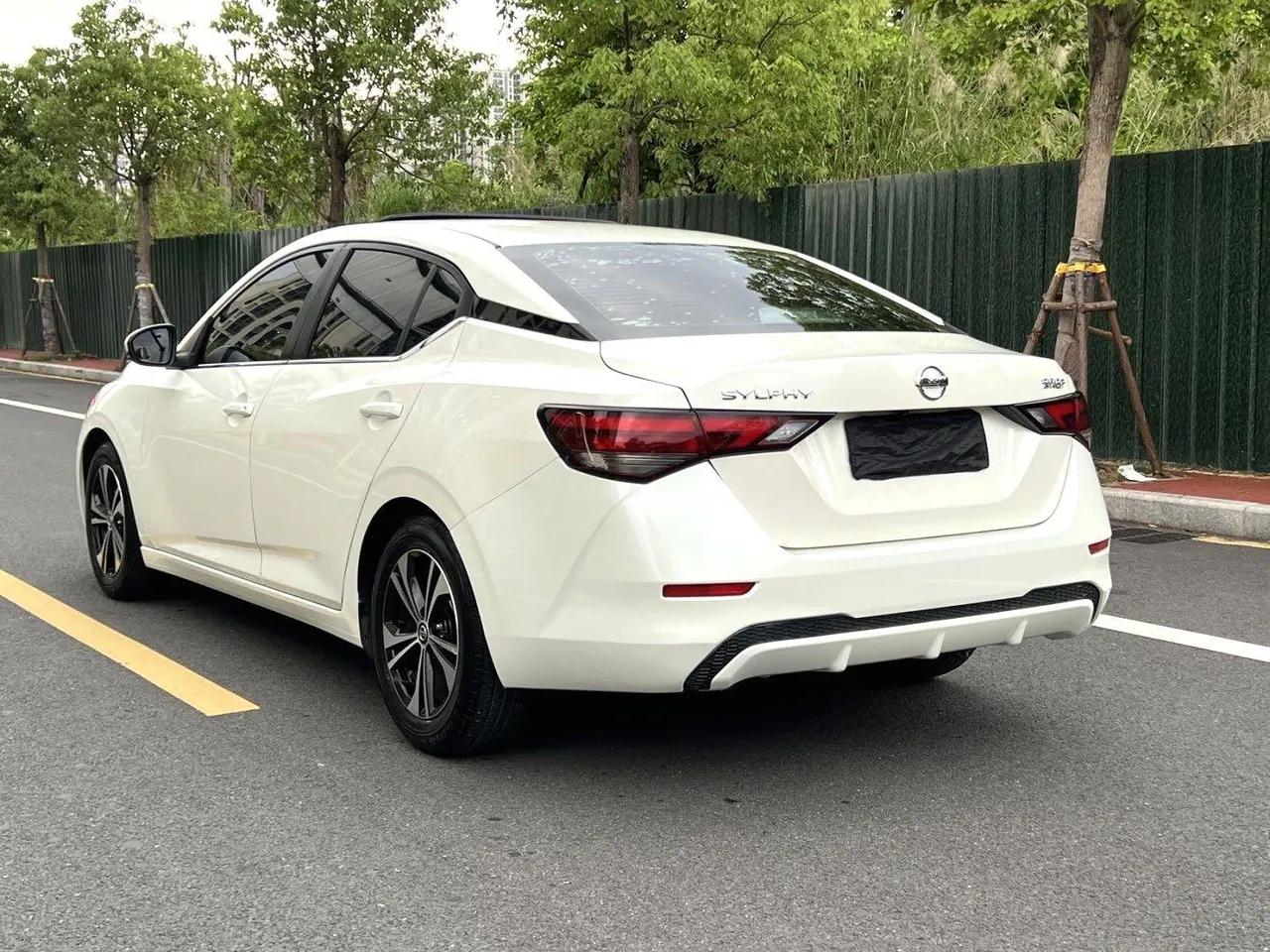 Nissan 2021 Sylphy 1.6 Stepless XL Pleasant Edition Automatic Gear 9