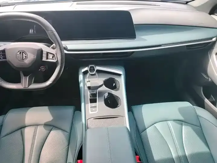 MG7 2025 2.0T 405 AT Luxury Edition 10