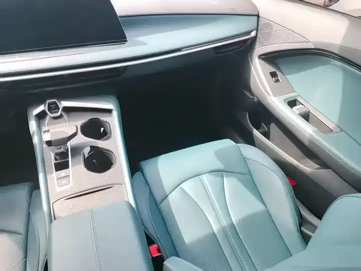 MG7 2025 2.0T 405 AT Luxury Edition 11