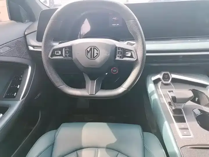 MG7 2025 2.0T 405 AT Luxury Edition 6