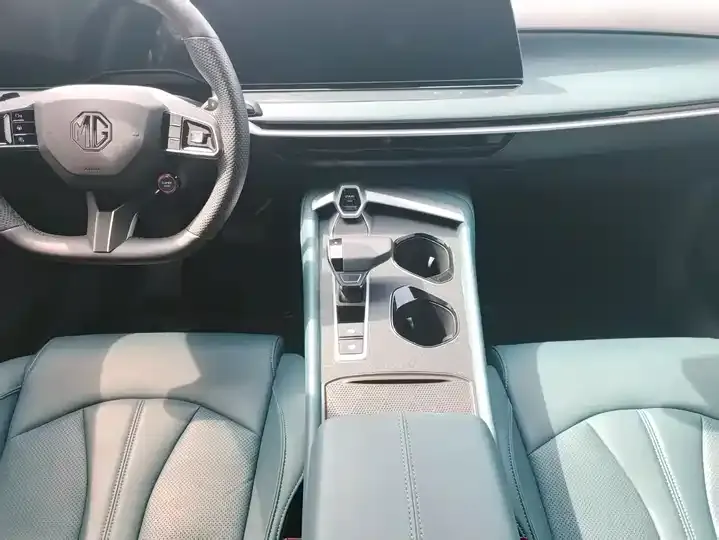 MG7 2025 2.0T 405 AT Luxury Edition 7