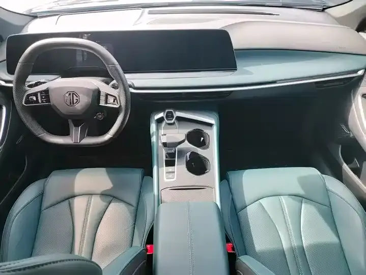 MG7 2025 2.0T 405 AT Luxury Edition 8
