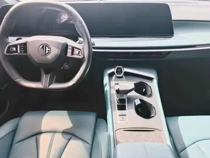 MG7 2025 2.0T 405 AT Luxury Edition 9