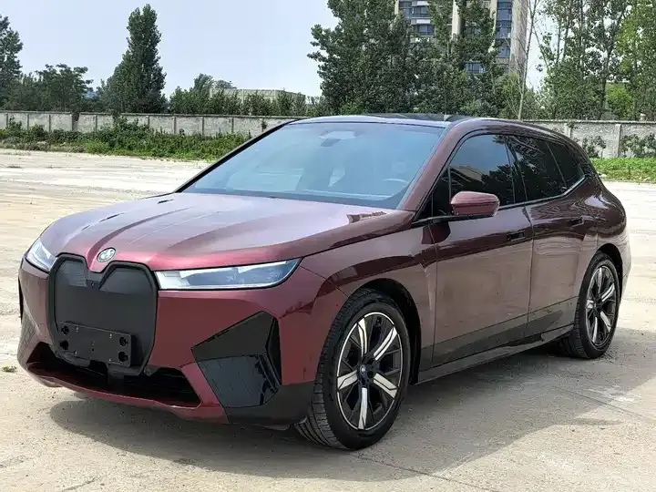 Открыть галерею: BMW iX 2022 xDrive40