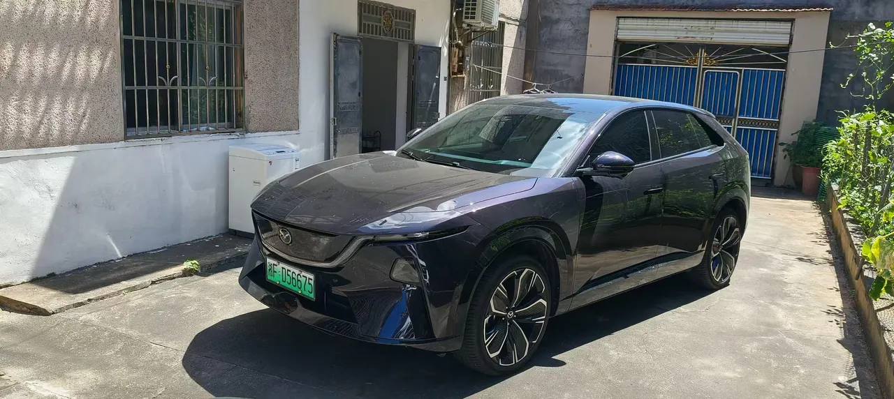 Открыть галерею: Mazda 2025 EZ-60 600 Max Automatic Gear