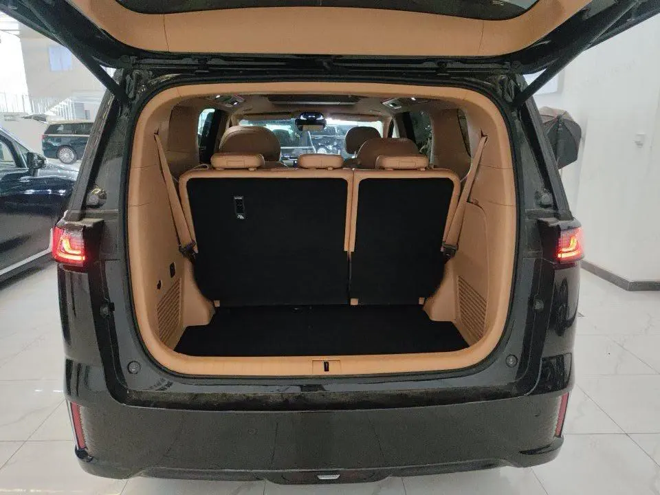 Voyah 2025 dreamers PHEV 1.5T four-wheel drive distinguished dry Kun version automatic gear 9