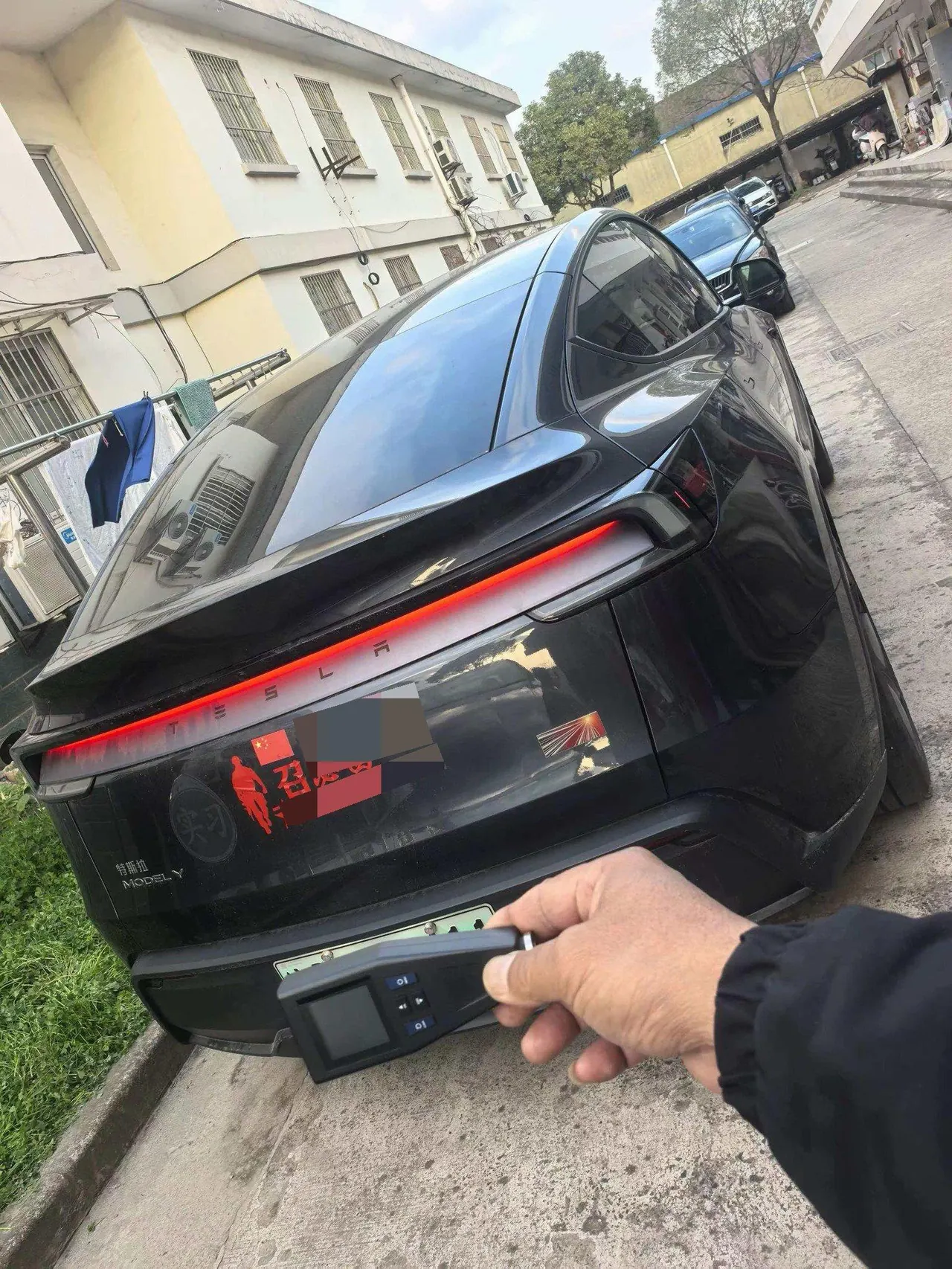Tesla 2025 Model Y Rear Wheel Drive First Edition Automatic Transmission 7