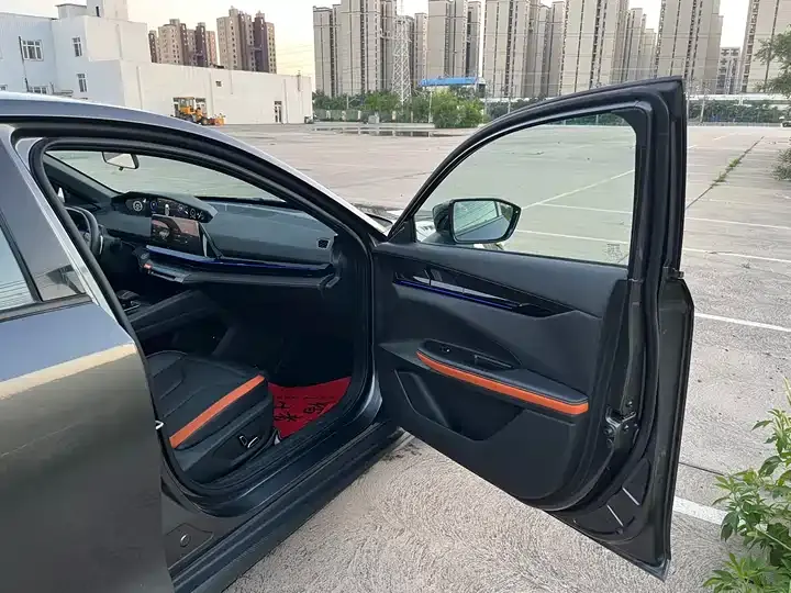 ChangAn UNI-V 2023 1.5T Honorable Model 6
