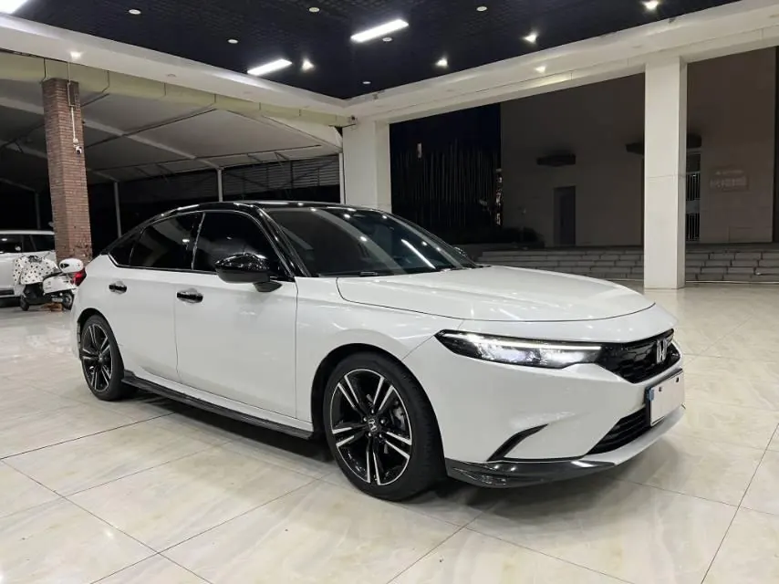 Honda 2023 Model Lattice HATCHBACK 1.5T Stepless 240TURBO Magic Night Deluxe Automatic Gear 3