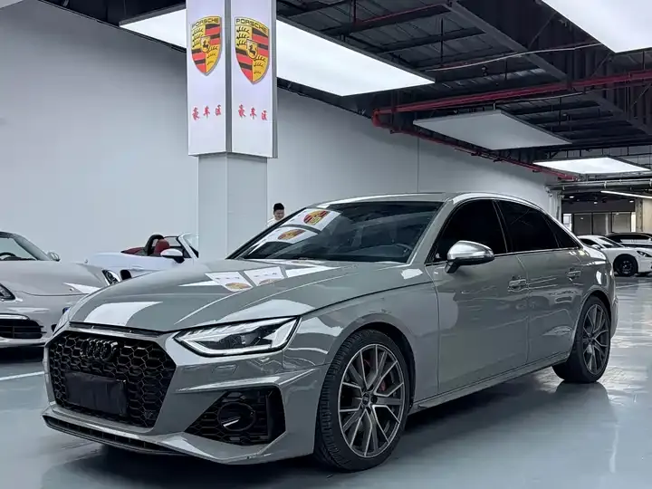 Open image lightbox: Audi S4 2022 section S4 3.0TFSI