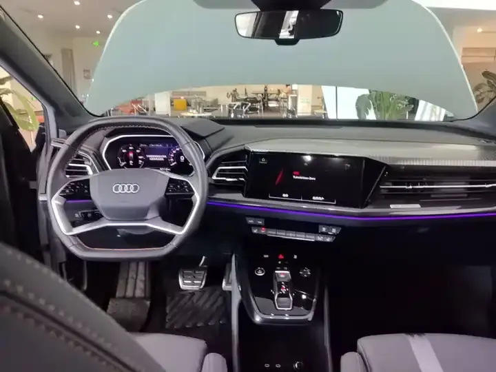 Audi Q4 e-tron 2022 40 e-tron Creation Edition 10