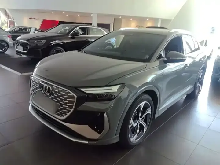 Audi Q4 e-tron 2022 40 e-tron Creation Edition 2