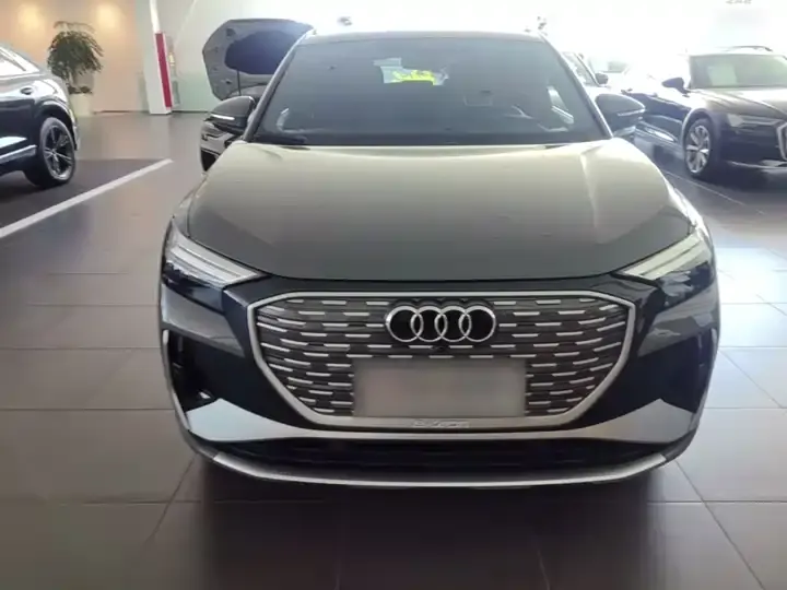 Audi Q4 e-tron 2022 40 e-tron Creation Edition 3