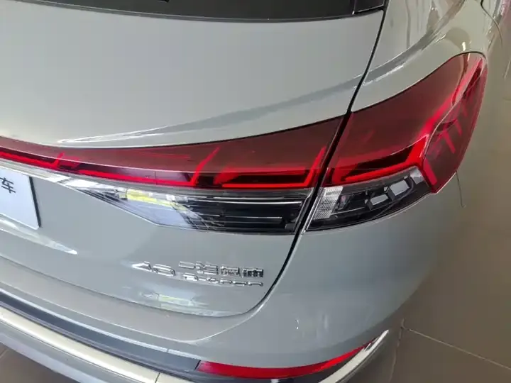 Audi Q4 e-tron 2022 40 e-tron Creation Edition 8